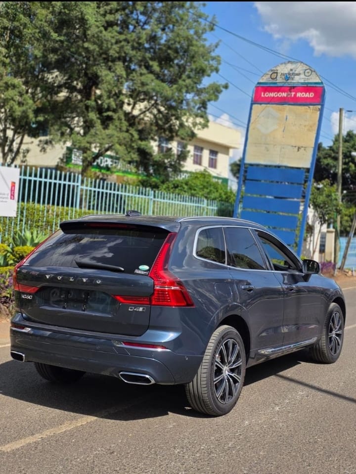 Volvo at Venuz Motor on MobileUza
