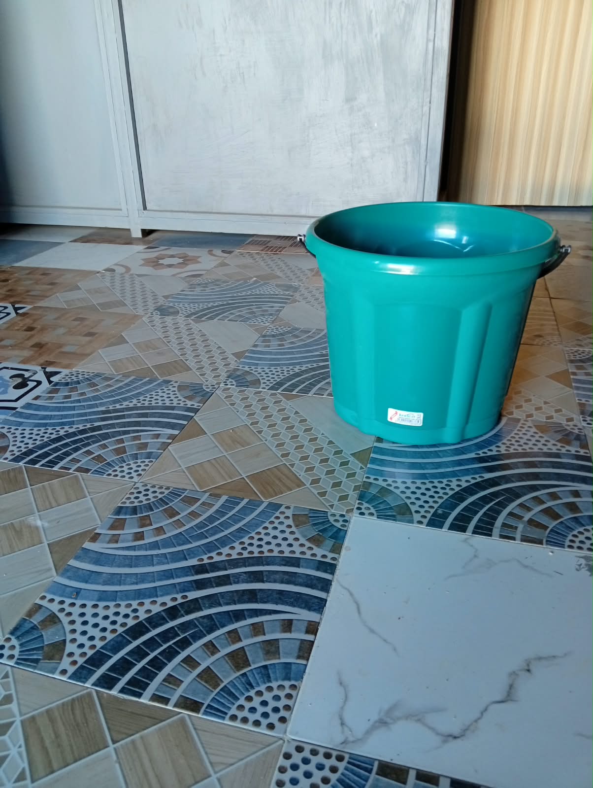 Bucket on MobileUza