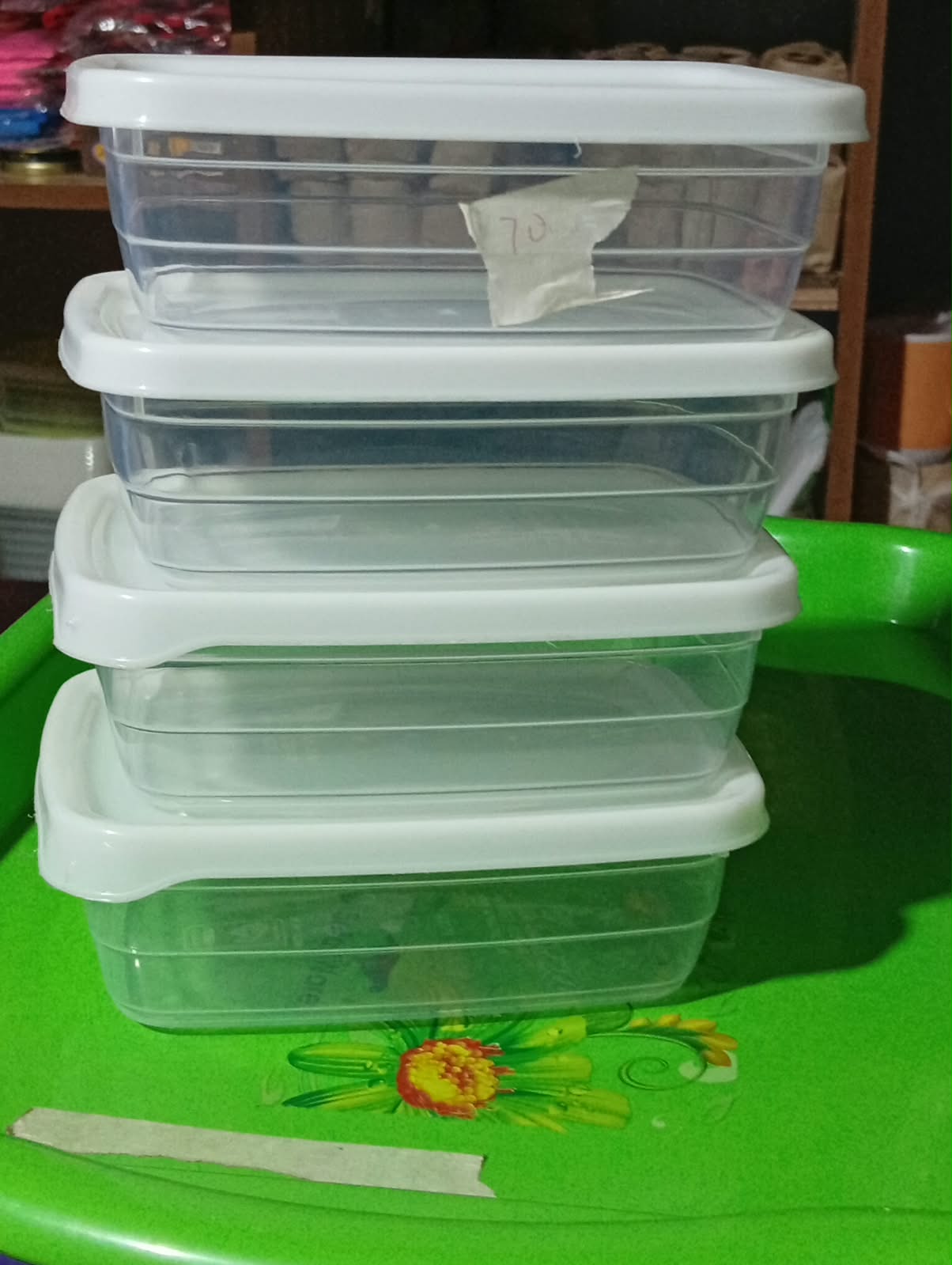 Square container