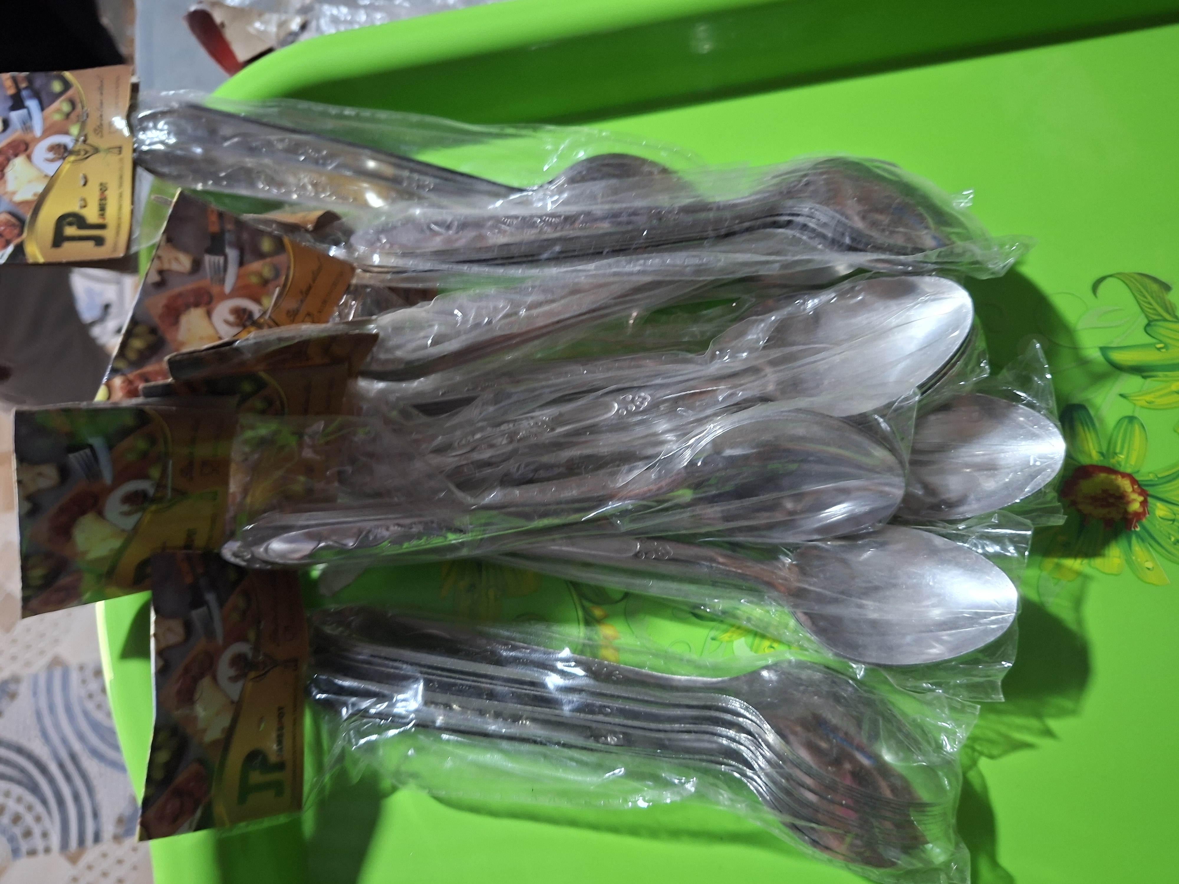Stainless steel exquisitive article spoon