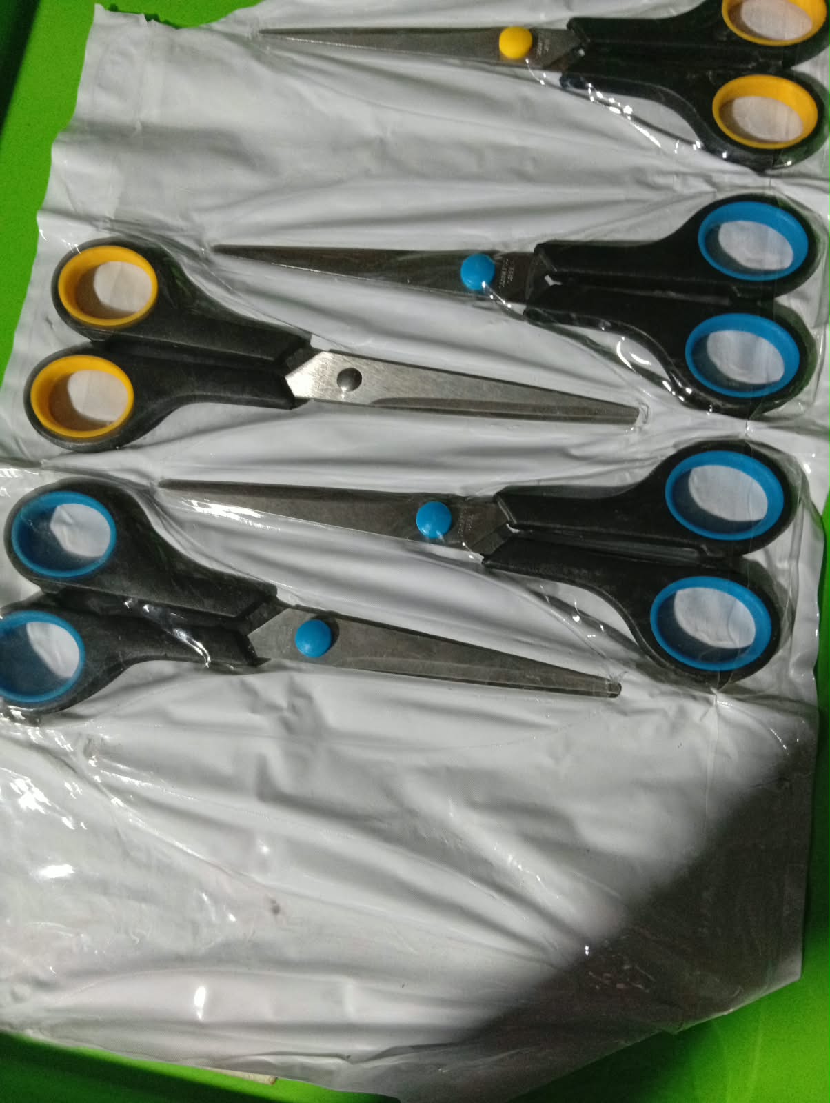 Scissors at KIVUVANI ENTERPRISES on MobileUza