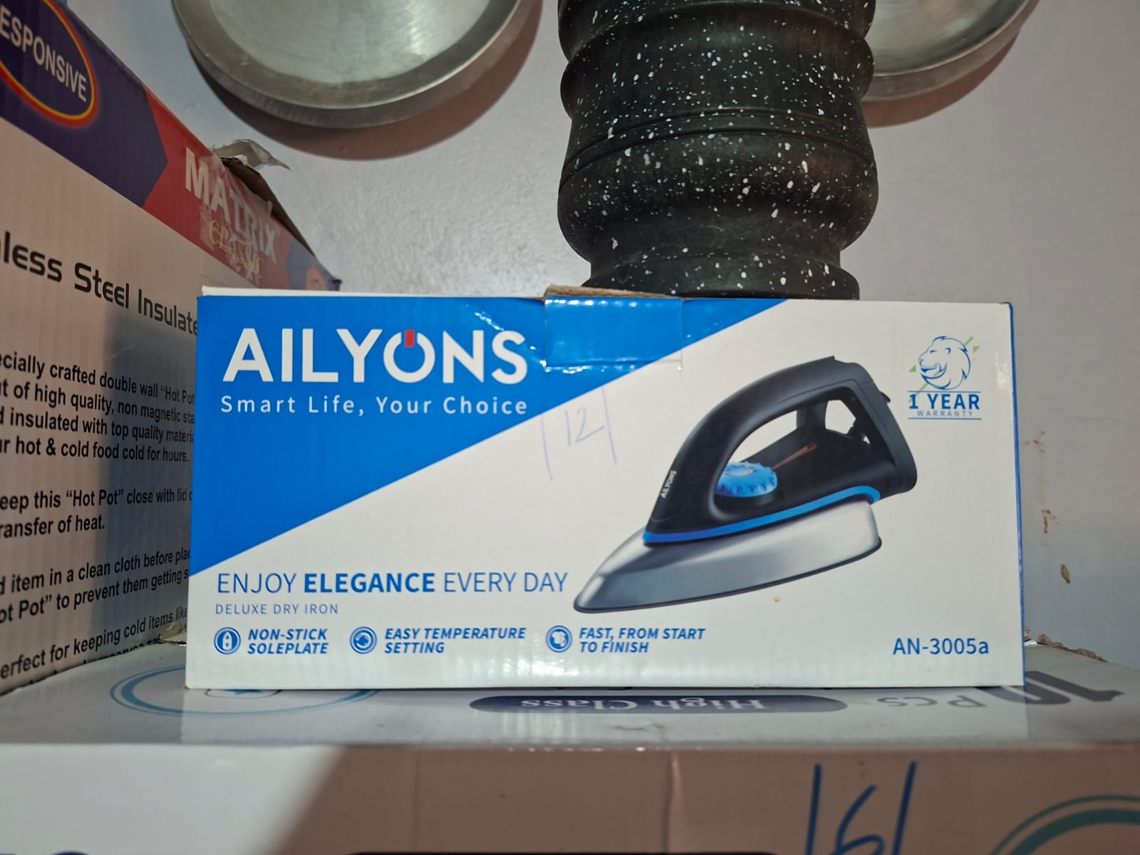 Ailyons Iron Box